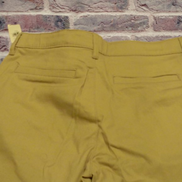 Old Navy Beige Khaki Boot Cut Adjustable Waist 16 Kids Pants - Picture 7 of 8